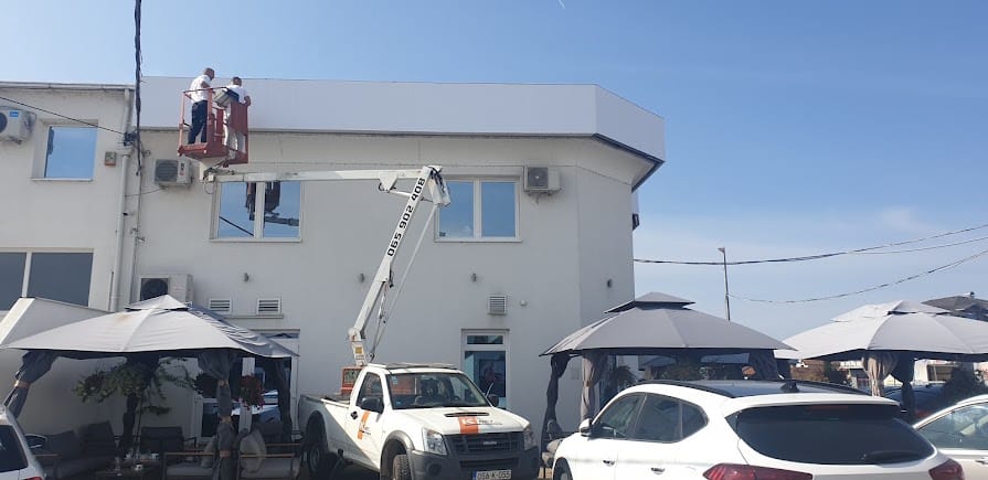 Svijetleća reklama